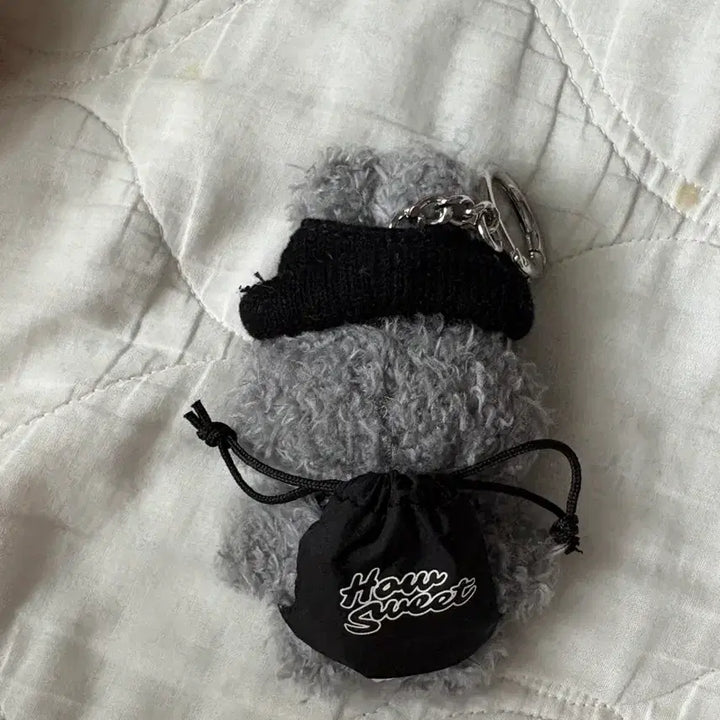 [BUNJANG] NewJeans Bunny House With Keyring / 8월까지만 판매/ 뉴진스 버니니 하우스윗 인형키링