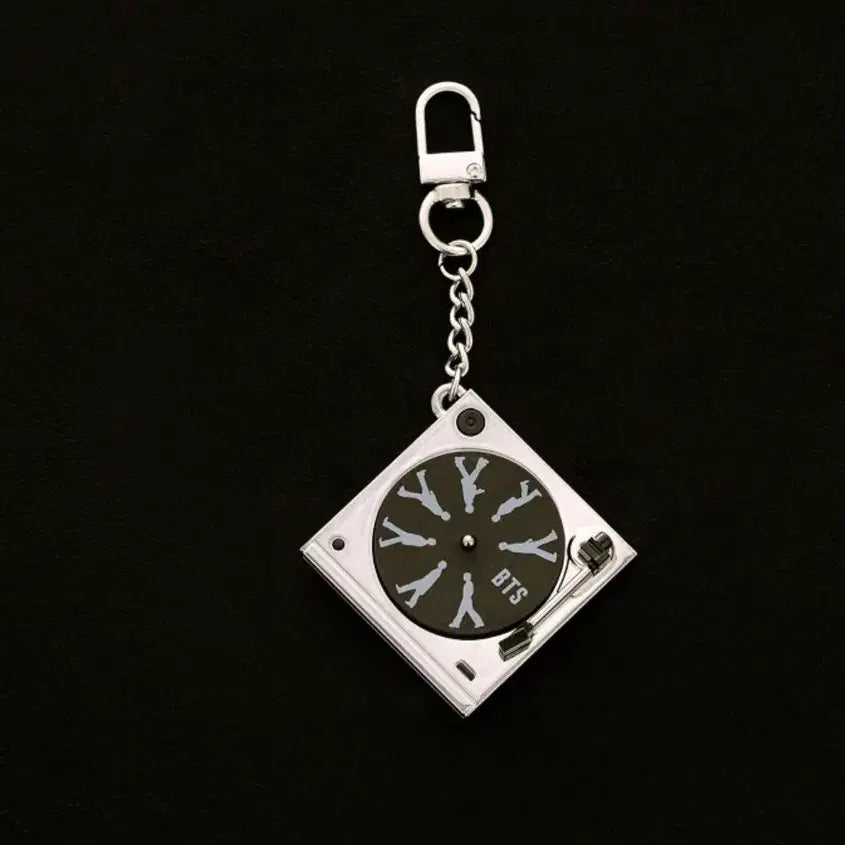 [BUNJANG] BTS Arirang Turntable Keychain Audio-Technica Collaboration / BTS 아리랑 턴테이블 키링 오디오테크니카 협업 미개봉팝니다