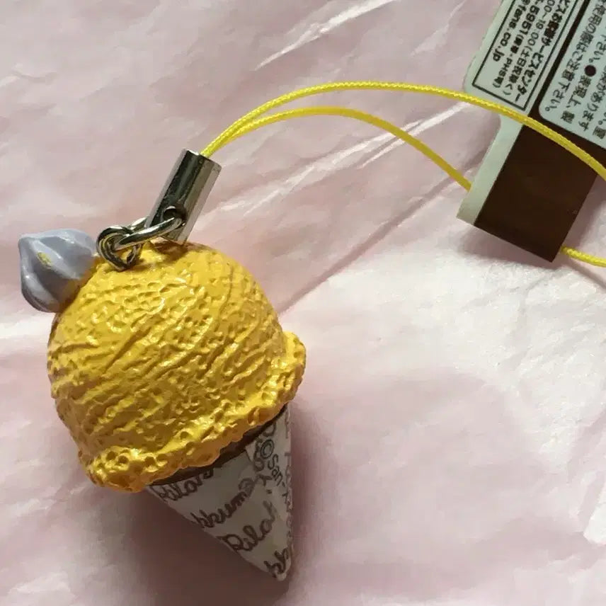 [BUNJANG] Classic Rilakkuma Kiiroitori Ice Cream Keychain / 고전 리락쿠마 키이로이토리 아이스크림 키링
