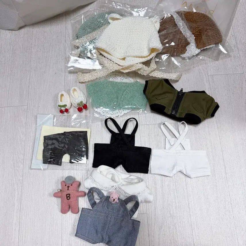 [BUNJANG] 20cm Doll Clothes Angora Bear Hat Set / 20cm 인형 옷 앙고라 곰돌이 모자 사진 속 전부