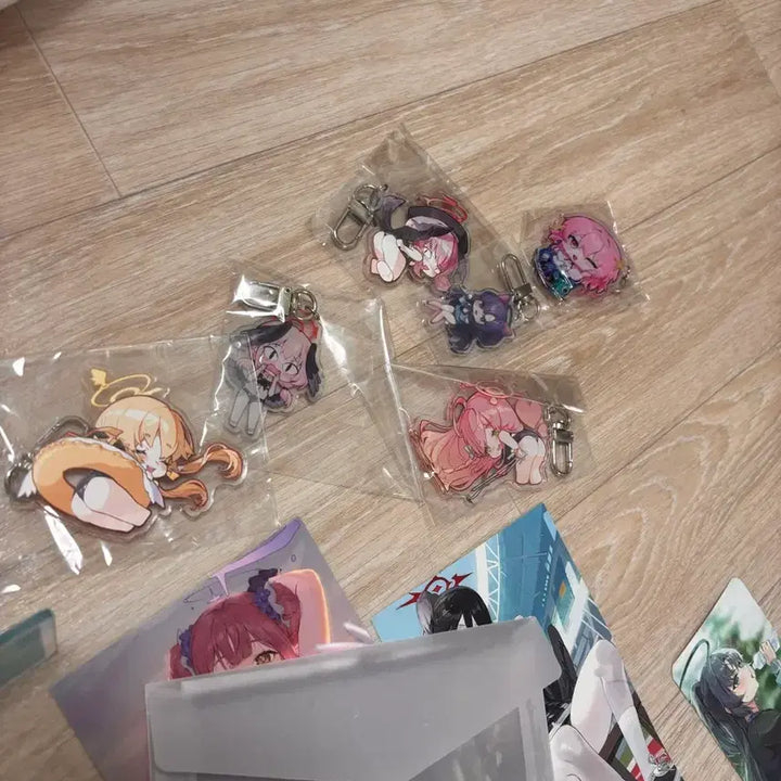 [BUNJANG] Blue Archive, Arknights, Hatsune Miku 26-Piece Merchandise Bundle Set / 블루아카 명방 미쿠 굿즈 26종 일괄판매