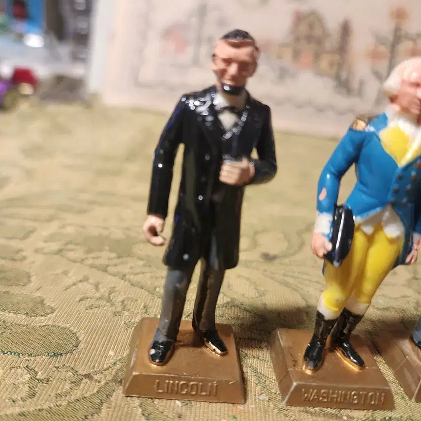 [BUNJANG] US Presidents Mini Figures Set (Lincoln, Taft, Washington, Roosevelt) / USA 미국 대통령 7.2cm  프라스틱 계통 링컨.태프트.워싱톤.루즈벨트4개에20000원