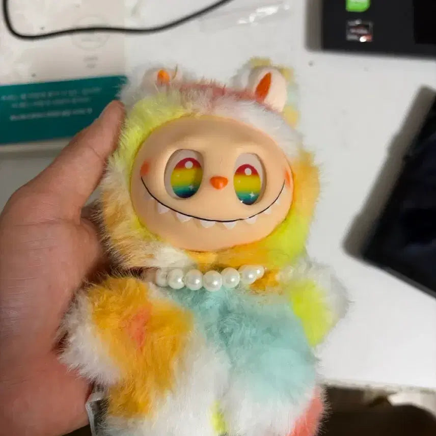 [BUNJANG] Rainbow Fluffy Doll with Necklace / 짭부부 사실분