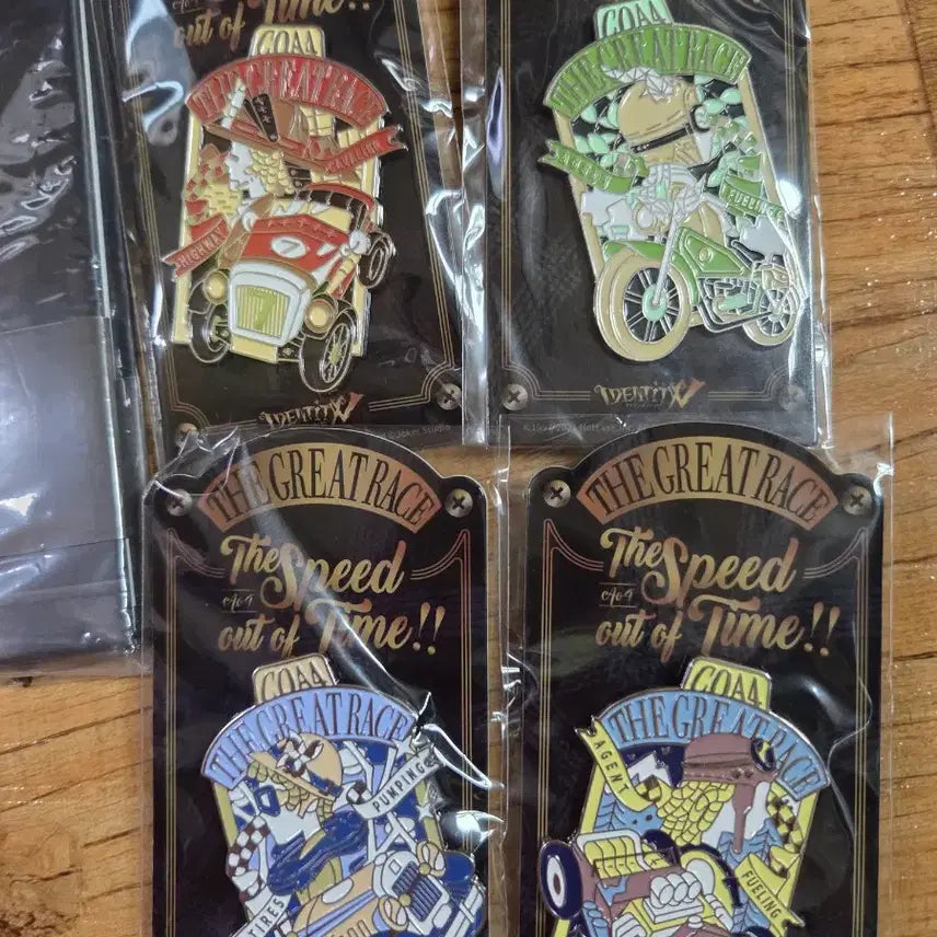 [BUNJANG] Identity V Call of the Abyss IV Artbook Set with Badges, Rubber Straps, and Stickers / 제5인격 심연의 부름 4 아트북 뱃지 러버스트랩 스티커 6종 일괄