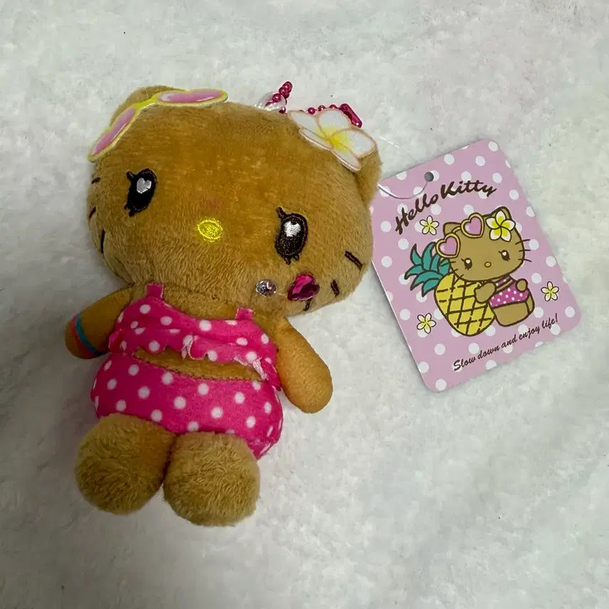 [BUNJANG] Sanrio Hello Kitty Tanning Bikini Gal Swimsuit Keychain / 산리오 정품 헬로키티 태닝 비키니 갸루 수영복 키링