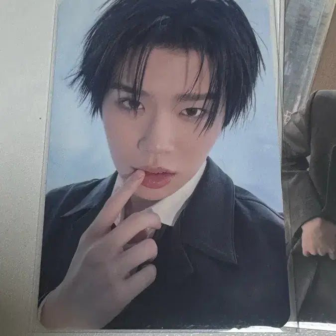 [BUNJANG] Kim Taerae Ascend Cafe Lucky Draw Entry Photocard Set / 김태래 어센드 카페 럭드 입장 포카 3장