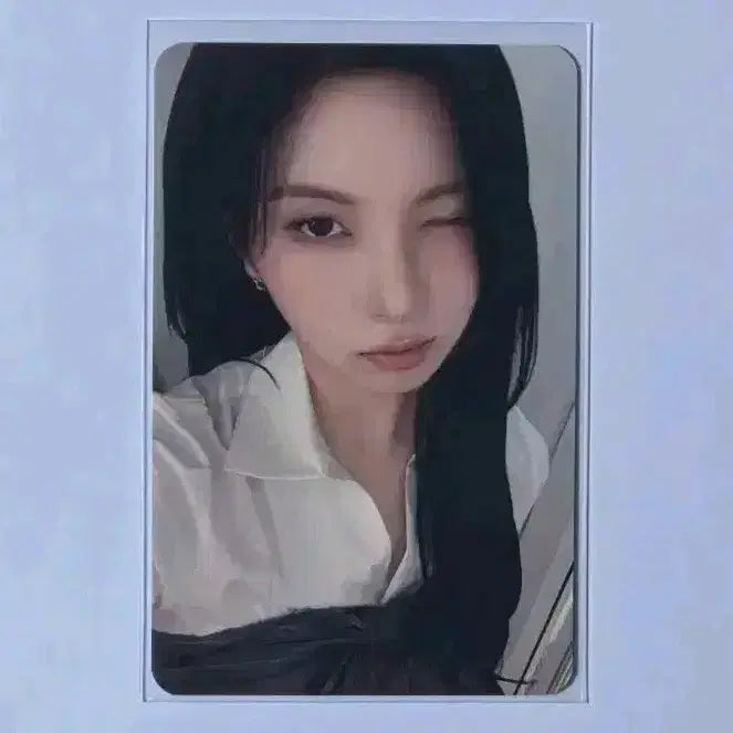 [BUNJANG] NMIXX Bae Office Photocard &amp; Sealed Album (Normal Edition) / 엔믹스 / 배이 / 오피스 포카 + 블발 일반반 앨범 1종 포함