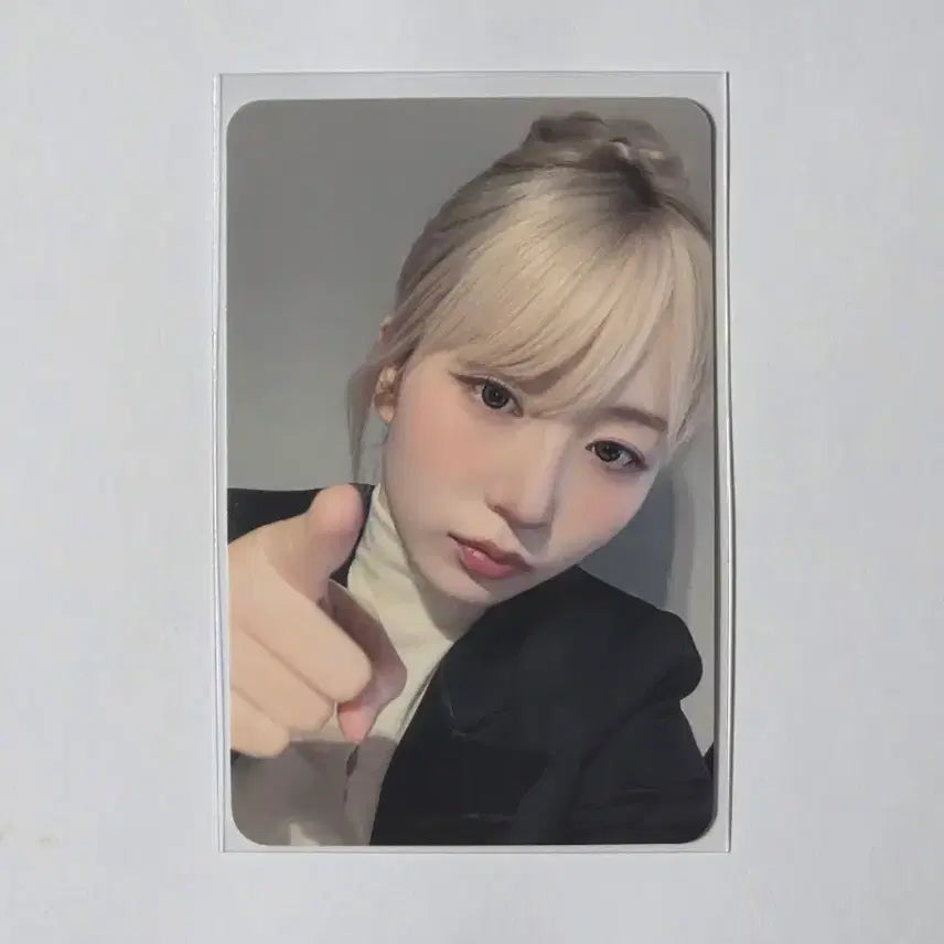 [BUNJANG] NMIXX Haewon Office Photocard &amp; Sealed Album Bundle / NMIXX/해원/포카+블발앨범1종