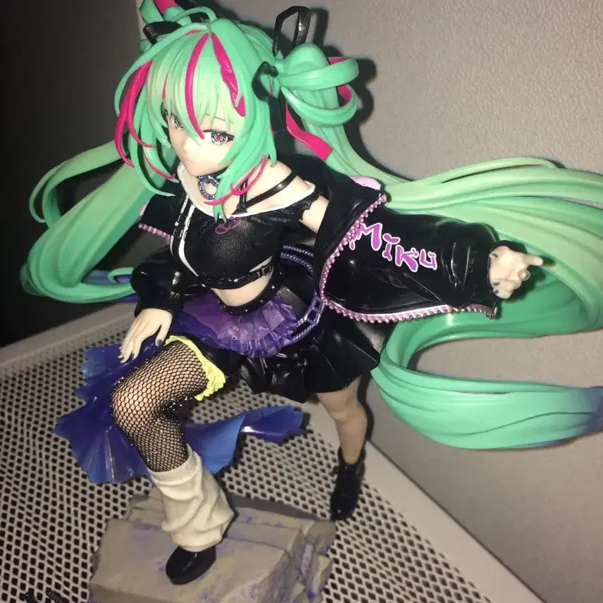 [BUNJANG] Sega Project DIVA Arcade Future Tone Hatsune Miku Figure / 세가 펑크 미쿠 피규어
