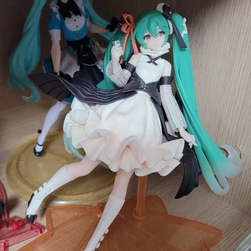 [BUNJANG] Taito AMP+ Hatsune Miku Latidos &amp; Alice Figure Set / 하츠네 미쿠 타이토AMP+ 2022라티도스\앨리스