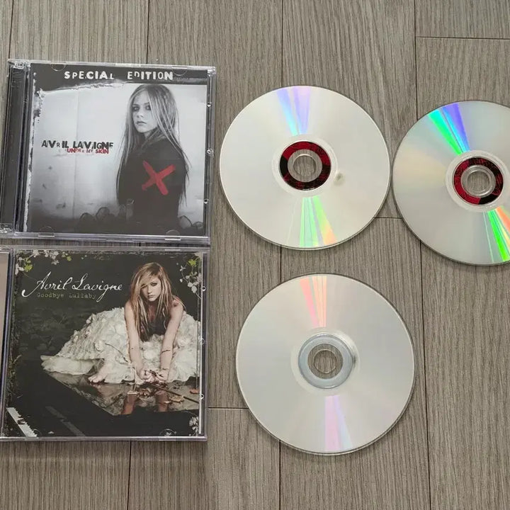 [BUNJANG] Avril Lavigne Pop Music CD Album Bundle Set / 에이브릴 라빈 Avril Lavigne 팝송 음악 CD 앨범 일괄 판매 합니다
