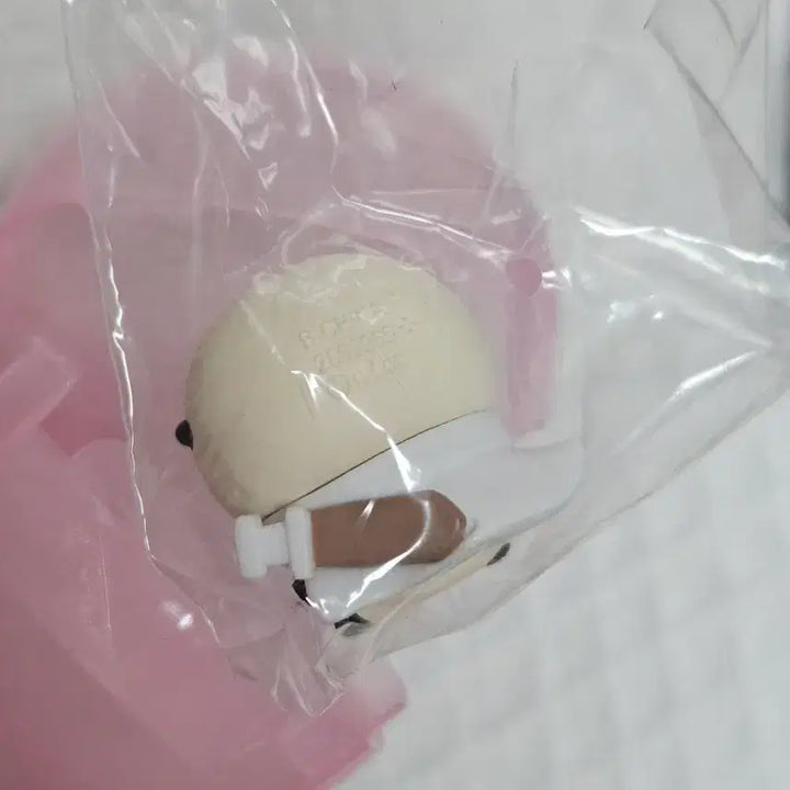 [BUNJANG] Unsealed Cheikawa Hug Court Gacha Capsule Figure (Racco) / 미개봉 먼작귀 치이카와 허그코트 가챠 캡슐 피규어 랏코