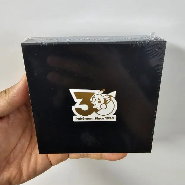 [BUNJANG] Pokemon Store 30th Anniversary Badge (Sealed) / 포켓몬 스토어 30주년 기념 뱃지