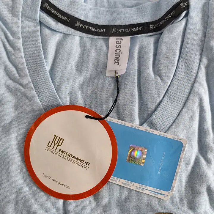 [BUNJANG] 2PM Taecyeon Fasciner x JYP Entertainment Collaboration V-Neck T-Shirt (Sky Blue, M) Sealed / [미개봉] 2PM 택연 V넥 티셔츠(JYP 공식)