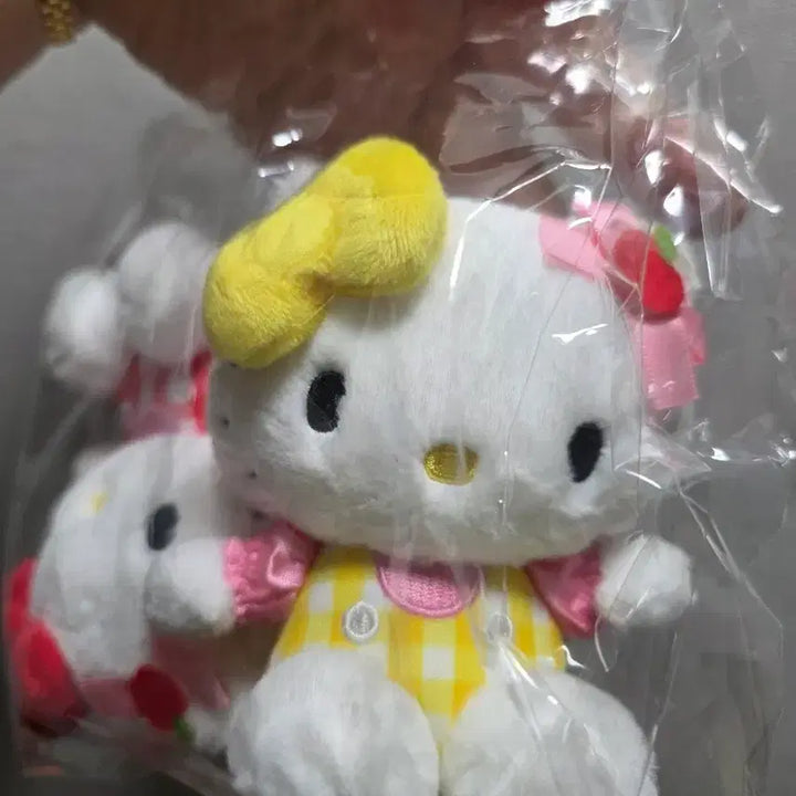 [BUNJANG] Sanrio Hello Kitty Apple Cafe Mimmy Doll Keyring Set / 헬로키티 애플 카페 키티 미미 인형 키링 세트