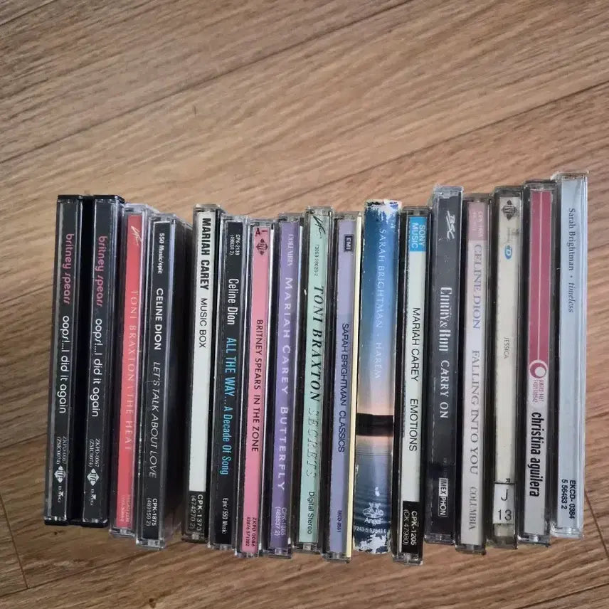 [BUNJANG] Various Female Pop Artists CD Collection (18 Discs) / 여성  팝 아티스트  CD모음(18장)