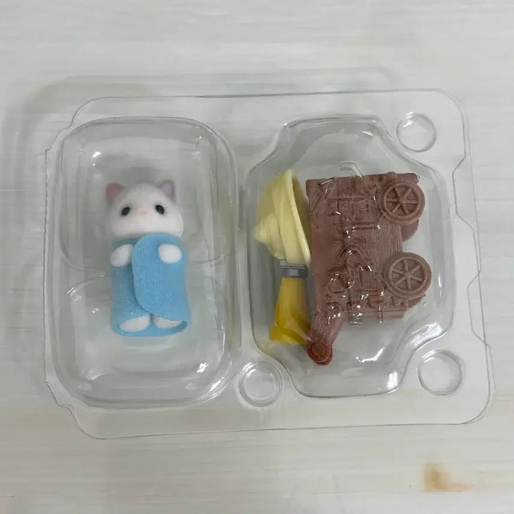 [BUNJANG] Sylvanian Families Baby Adventure Series Blind Bag Mining Cat / 실바니안 아기 어드벤처 시리즈 블라인드백 광산 고양이