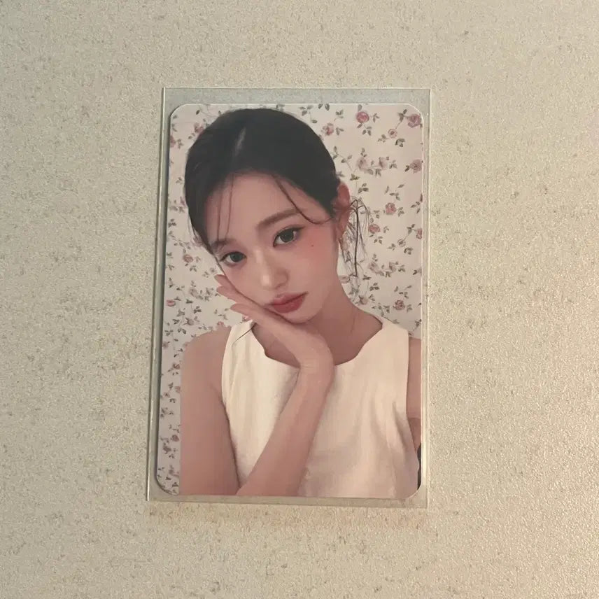 [BUNJANG] IVE Wonyoung AMUSE Photocard / 아이브 장원영 어뮤즈 포카 포토카드 양도