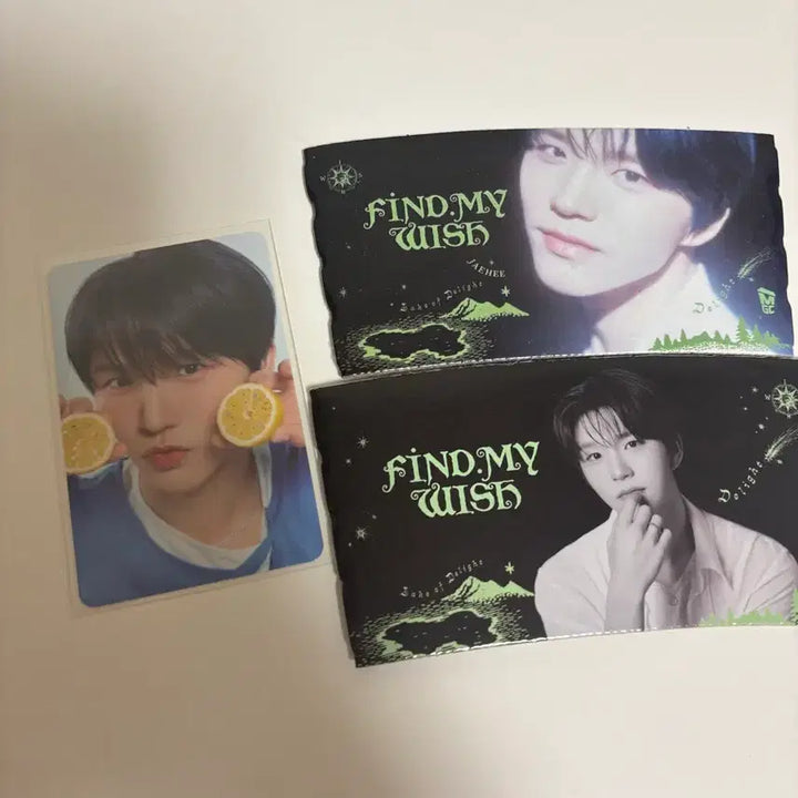 [BUNJANG] NCT WISH Jaehee Megacoffee Charm Photocard Cup Holder Bundle Set / 엔시티 위시 재희 메가커피 부적포카 컵홀더
