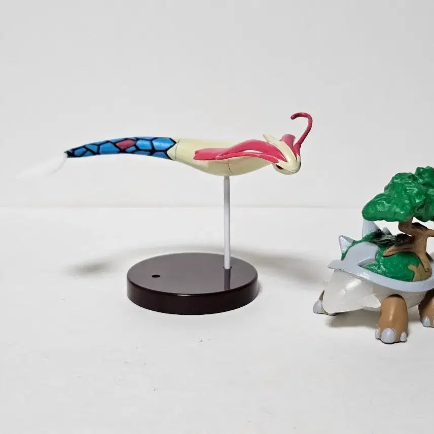 [BUNJANG] Pokemon 3D Diorama Figure Milotic &amp; Torterra (Partial Resin Replica) / 택포,희귀품)1:40 포켓몬스터 입체도감 피규어 밀로틱 유영,토대부기(일부 레진복제)
