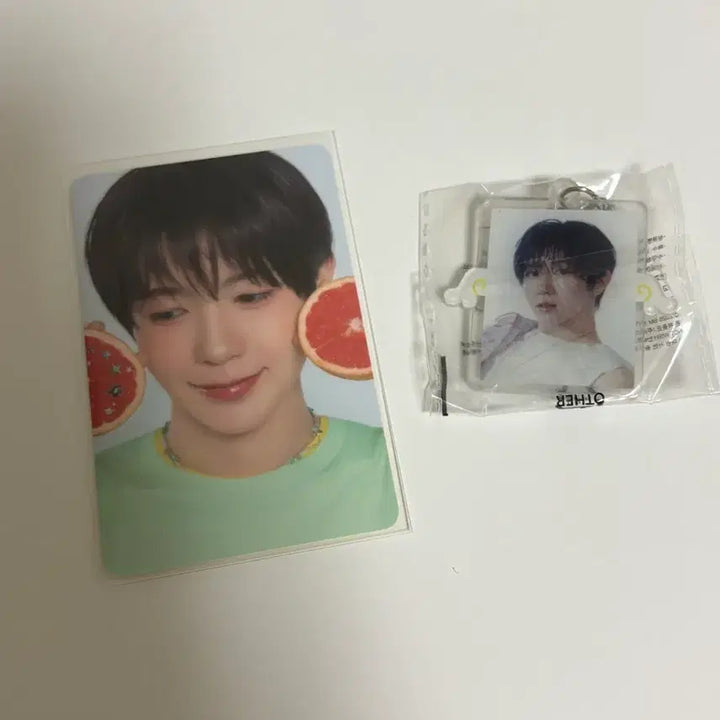 [BUNJANG] NCT Wish Ryo Birthday Megacoffee Charm Photocard &amp; 7-Eleven Keyring / 료 생일기념 가격내림!) 엔시티 위시 료 메가커피 부적포카 세븐일레븐 키링