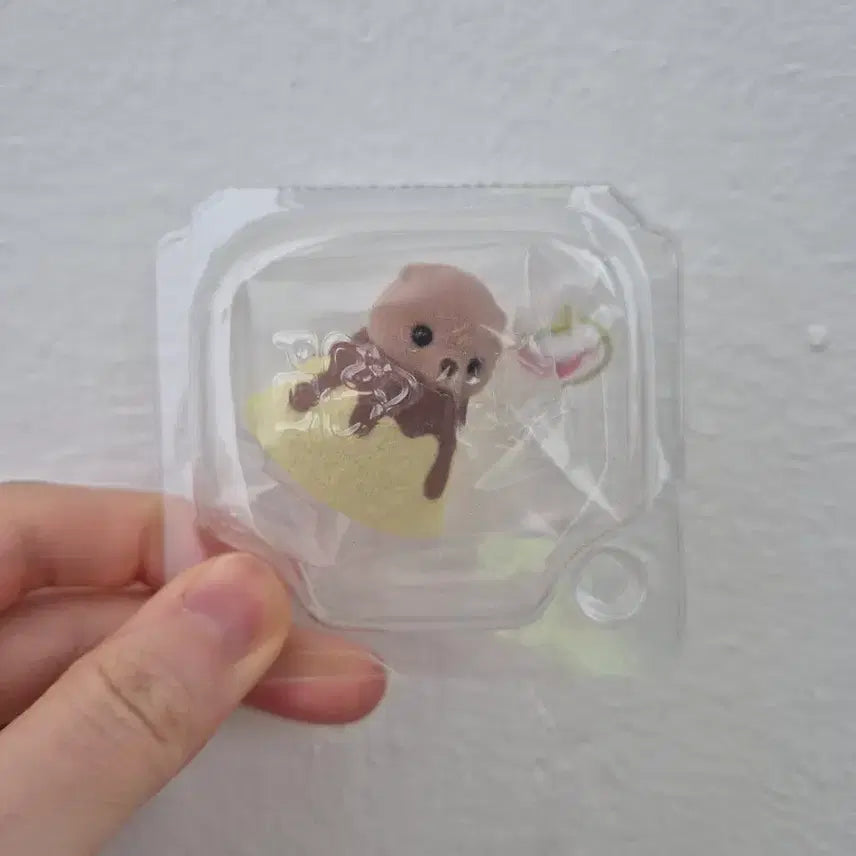 [BUNJANG] Sylvanian Families Kira Kira Kuji Happy Sweets Sea Otter Sealed / 실바니안 키라키라 쿠지 해피 스위츠 푸딩 해달 미개봉
