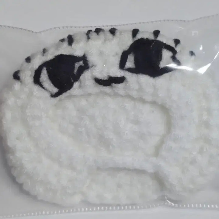 [BUNJANG] Unfiltered Fil keyring + Jjin-iya Knit Hat / 언필터드 필키링+찐이야뜨개모자