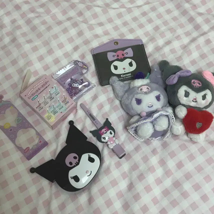 [BUNJANG] Kuromi &amp; My Melody Bundle Set: Mirror Comb, Card Holder, Keychain, Plush, Hair Clips / 쿠로미 일괄 빗거울 세트 카드지갑 키링 인형 집게핀 머리핀 앞머리핀