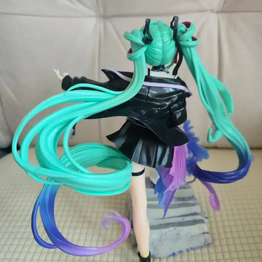 [BUNJANG] SEGA Hatsune Miku Punk Ver. Figure (Unsealed) / SEGA 미쿠 펑크 피규어 (개봉)
