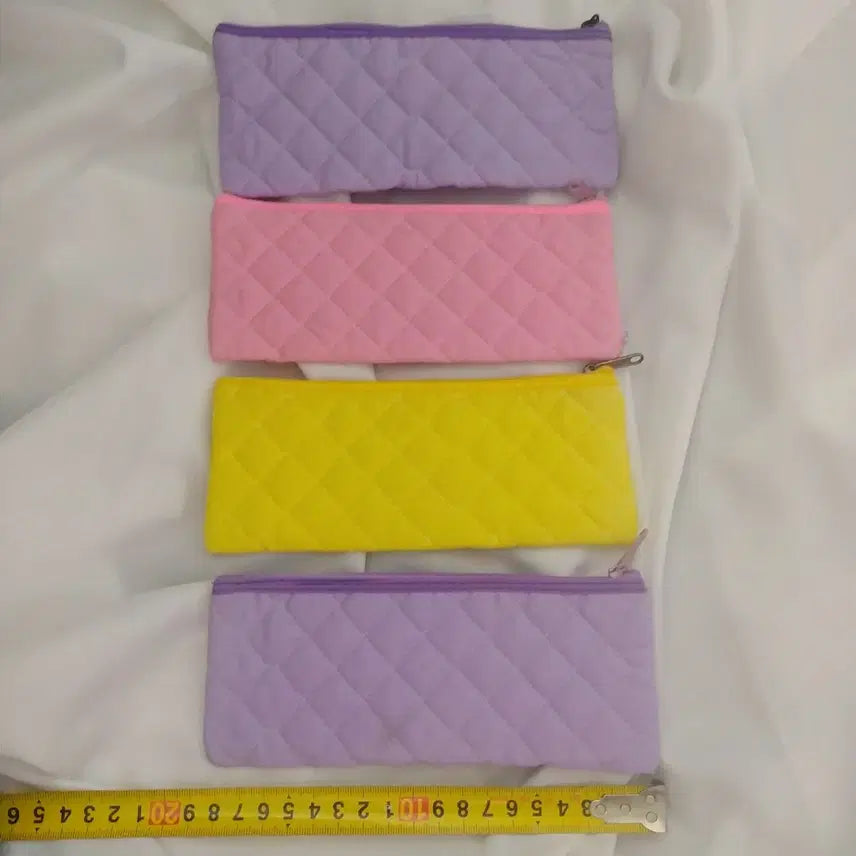 [BUNJANG] Retro Fabric Zipper Pencil Case / Vintage Interior Prop / 추억의 천 지퍼 필통 / 고전 문구 근현대사 원단 추억박물관 빈티지 인테리어 소품 80년대 천필통