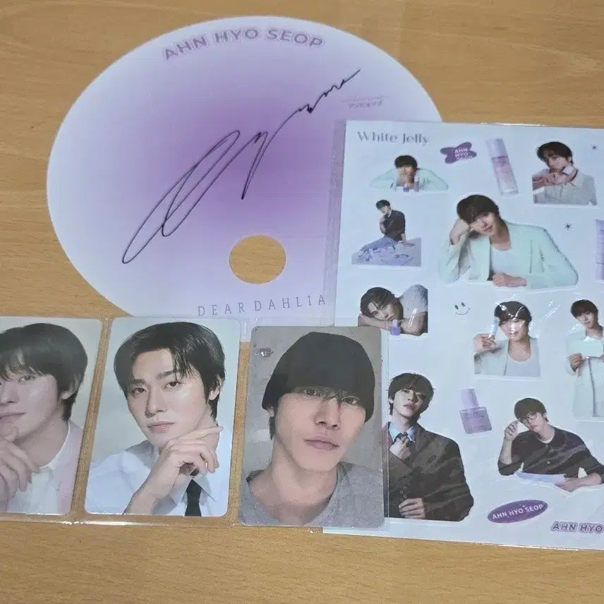 [BUNJANG] Ahn Hyo Seop Dear Dahlia Japan Limited Edition Sticker + Photocard Set + Fan / 안효섭 디어달리아 일본 팝업한정판 스티커+포토카드3종(시크릿카드포함)+팝업한정부채