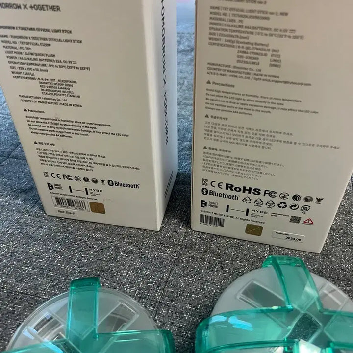 [BUNJANG] TXT Lightstick Version 1 &amp; Version 2 Bundle Set / 투바투 응원봉 ver2 ver1 일괄양도