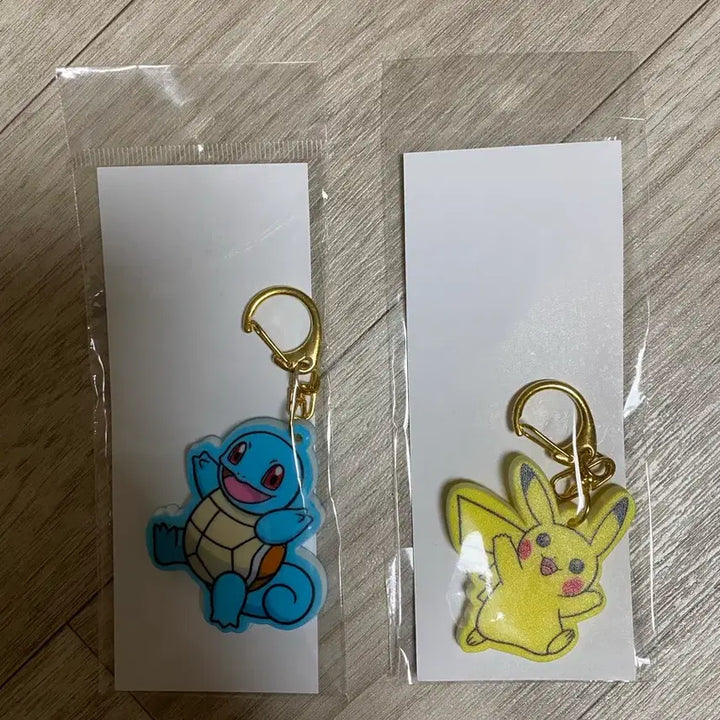 [BUNJANG] Pokemon Mega Festa Promo Pikachu Squirtle Keychain (Limited Edition) / 한정판)메가페스타 프로모//피카츄 꼬부기 키링