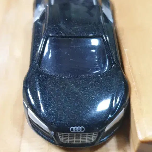 [BUNJANG] Tomica No. 6 Audi R8 1/62 Scale Diecast Model / 토미카 No.6 아우디 R8