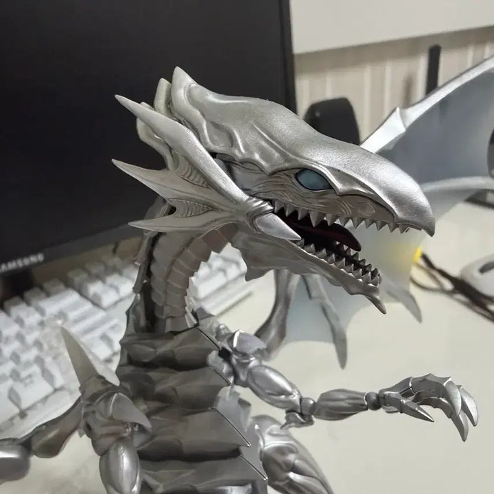 [BUNJANG] Yu-Gi-Oh! Blue-Eyes White Dragon Custom Painted Model / 유희왕 푸른눈의백룡 프리모델 도색작 팔아요
