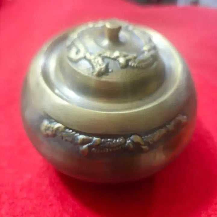 [BUNJANG] Brass Chamber Pot with Dragon Engraving, Diameter 13cm / 황동 요강 (지름 13cm, 용 문양 각인, 복 자 낙관)