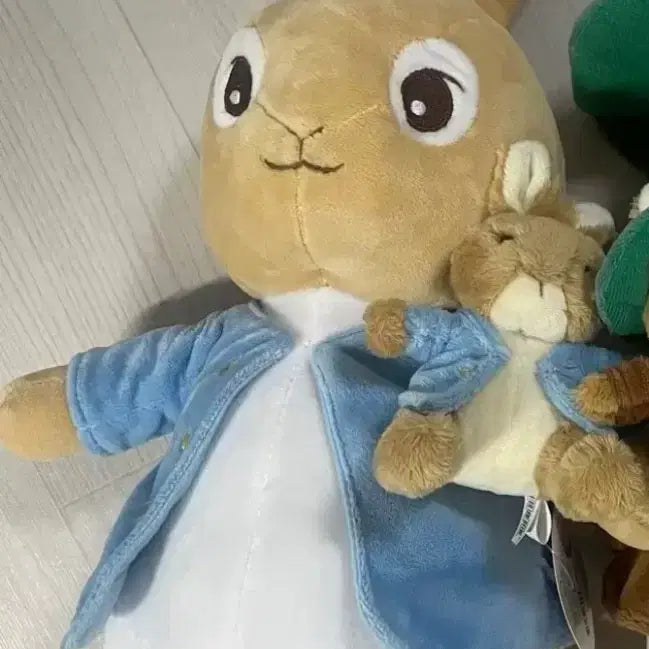 [BUNJANG] Peter Rabbit 29cm &amp; 9cm Plush Keychain Set / (2개 세트) 피터래빗 29cm 9cm 토끼 인형 키링
