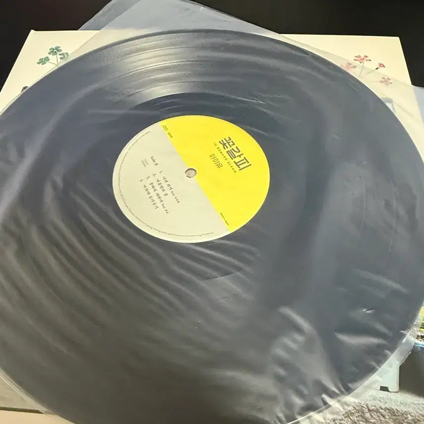 [BUNJANG] IU "Flower Bookmark" LP / 아이유 꽃갈피 LP