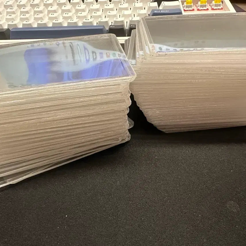 [BUNJANG] Approximately 65 Card Sleeves/Top Loaders / 탑로더 약 65개 판매합니다.