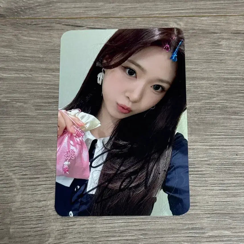 [BUNJANG] Lizzine Rena Signed Photocard / 리센느 제나 싸인포카