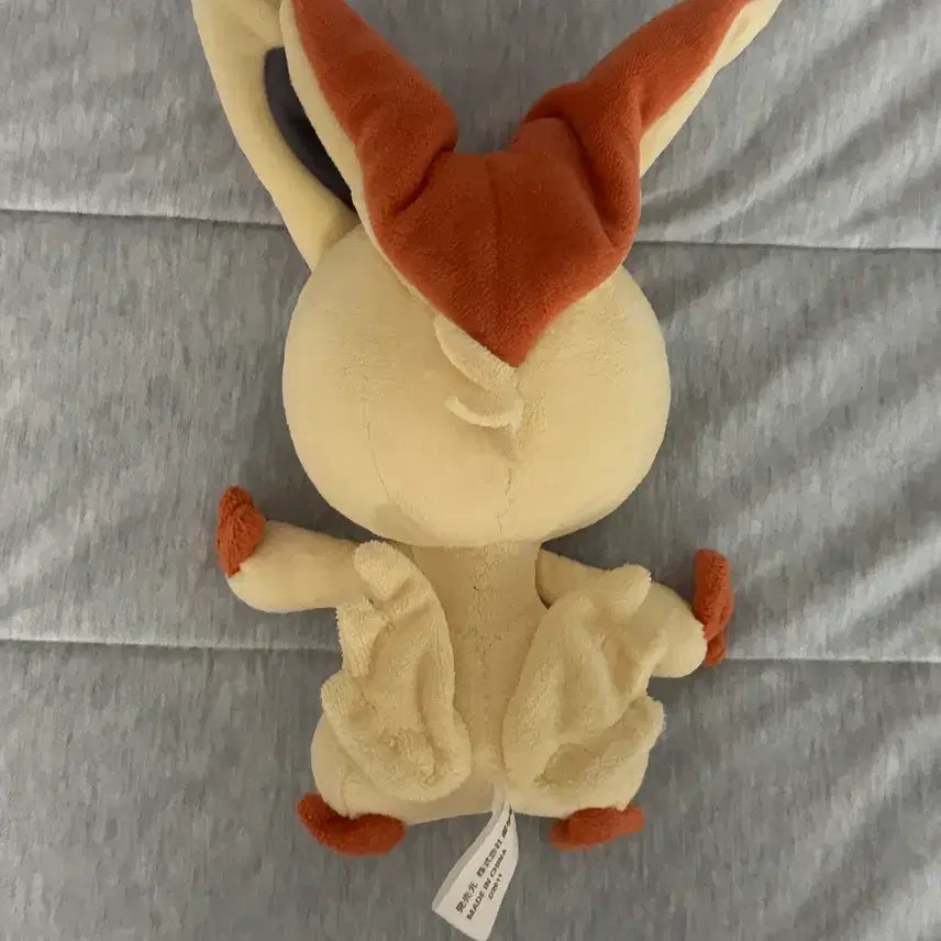 [BUNJANG] Pokemon Center Victini Classic Plush Keychain / 포켓몬스터 일본 포켓몬센터 포케센 비크티니 고전인형 누이 키링
