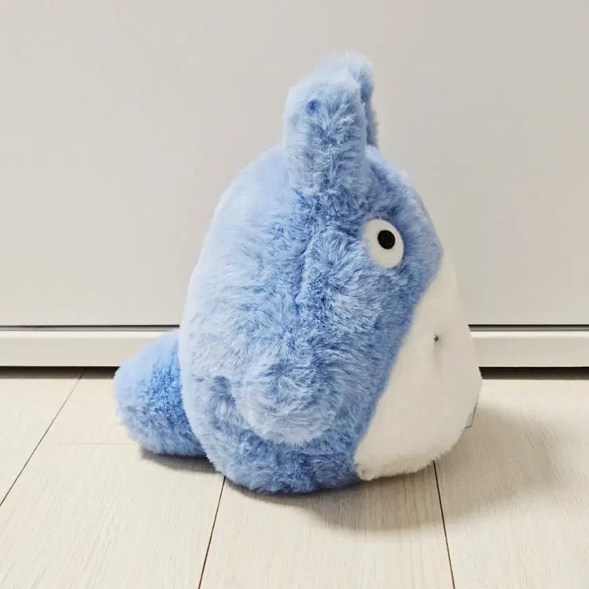 [BUNJANG] Studio Ghibli My Neighbor Totoro Nakayoshi Medium Totoro Plush / 지브리 이웃집 토토로 나카요시 중토토로 인형