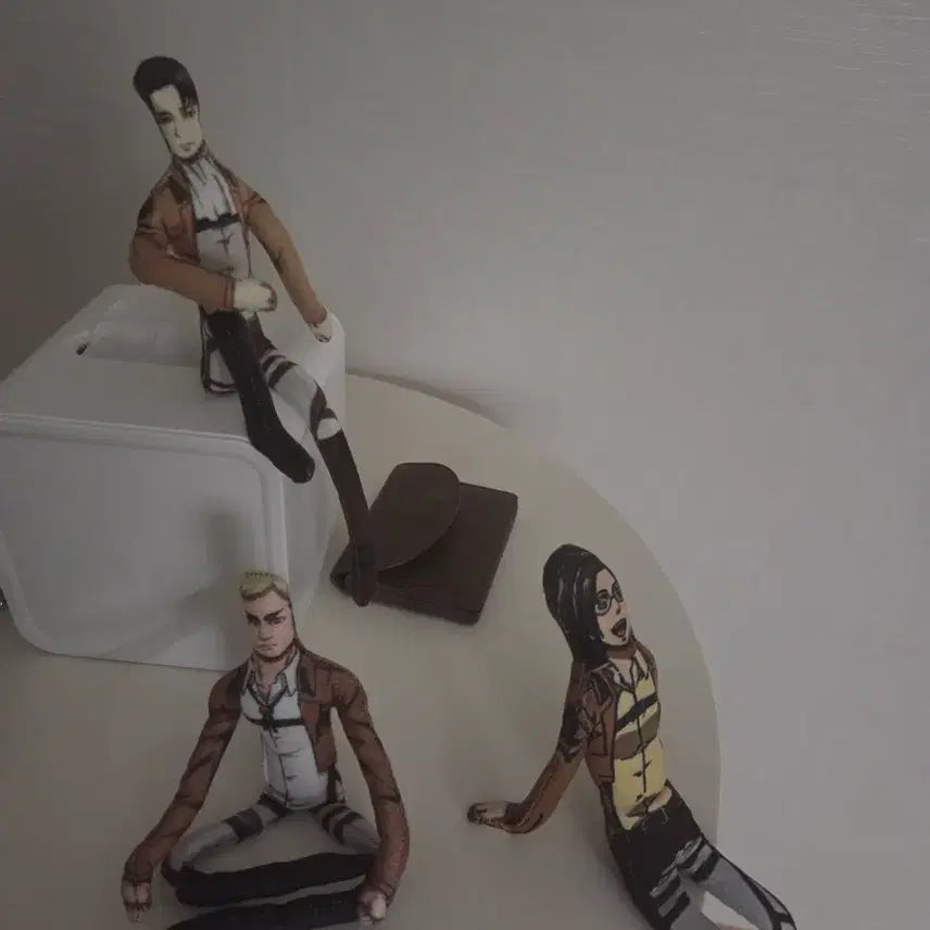 [BUNJANG] Attack on Titan Executive Branch Wire Doll Set / 진격의 거인 철사 인형 (간부조)