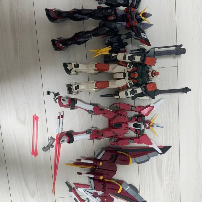 [BUNJANG] Gundam MG Blitz, Buster, Infinity Justice Model Kits (Assembled) / 건담 mg 블리츠 버스터 인피니티 저스티스