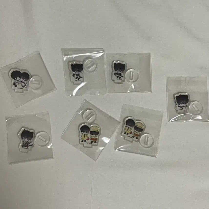 [BUNJANG] Wolyoilui Guwonja Wolgu Gacha (Sealed) / 월요일의 구원자 월구 가챠
