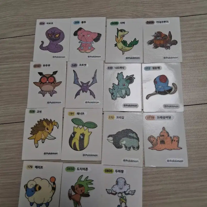 [BUNJANG] Pokemon Stickers 30-Sheet Bundle / 포켓몬 띠부띠부씰 30장(포켓몬 관련 서비스 있음)