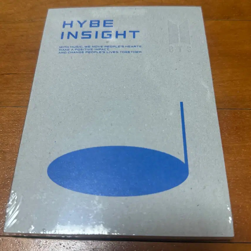 [BUNJANG] BTS HYBE INSIGHT Postcard Book (Sealed) / 방탄 bts 하이브인사이트 포스트카드북(미개봉) 양도