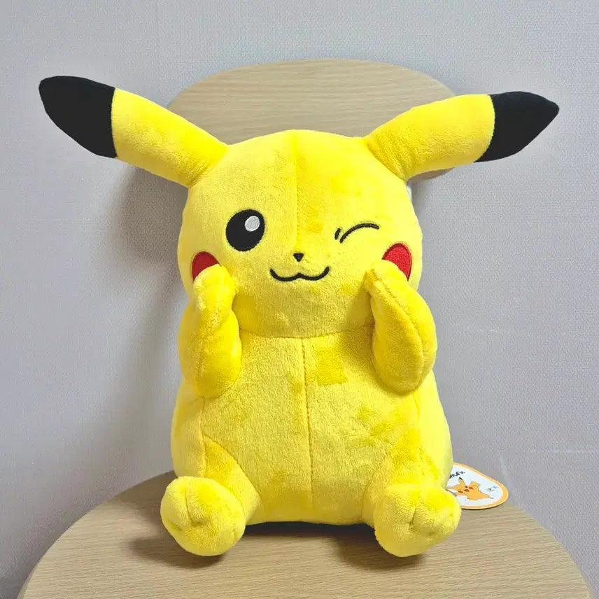 [BUNJANG] Pokemon Wink Pikachu Plush Doll / (8/5까지40%특가)포켓몬스터 윙크 피카츄 인형