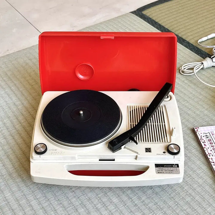 [BUNJANG] 1973 National Portable Turntable SG-323N / (택포) 1973년 빈티지 내셔널 포터블 턴테이블 SG-323N