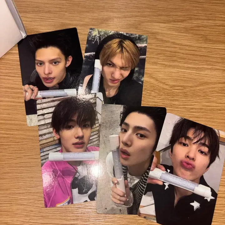 [BUNJANG] KORTIS Lightstick Bundle Set Photocard / 코르티스 응원봉 포카 일괄 양도